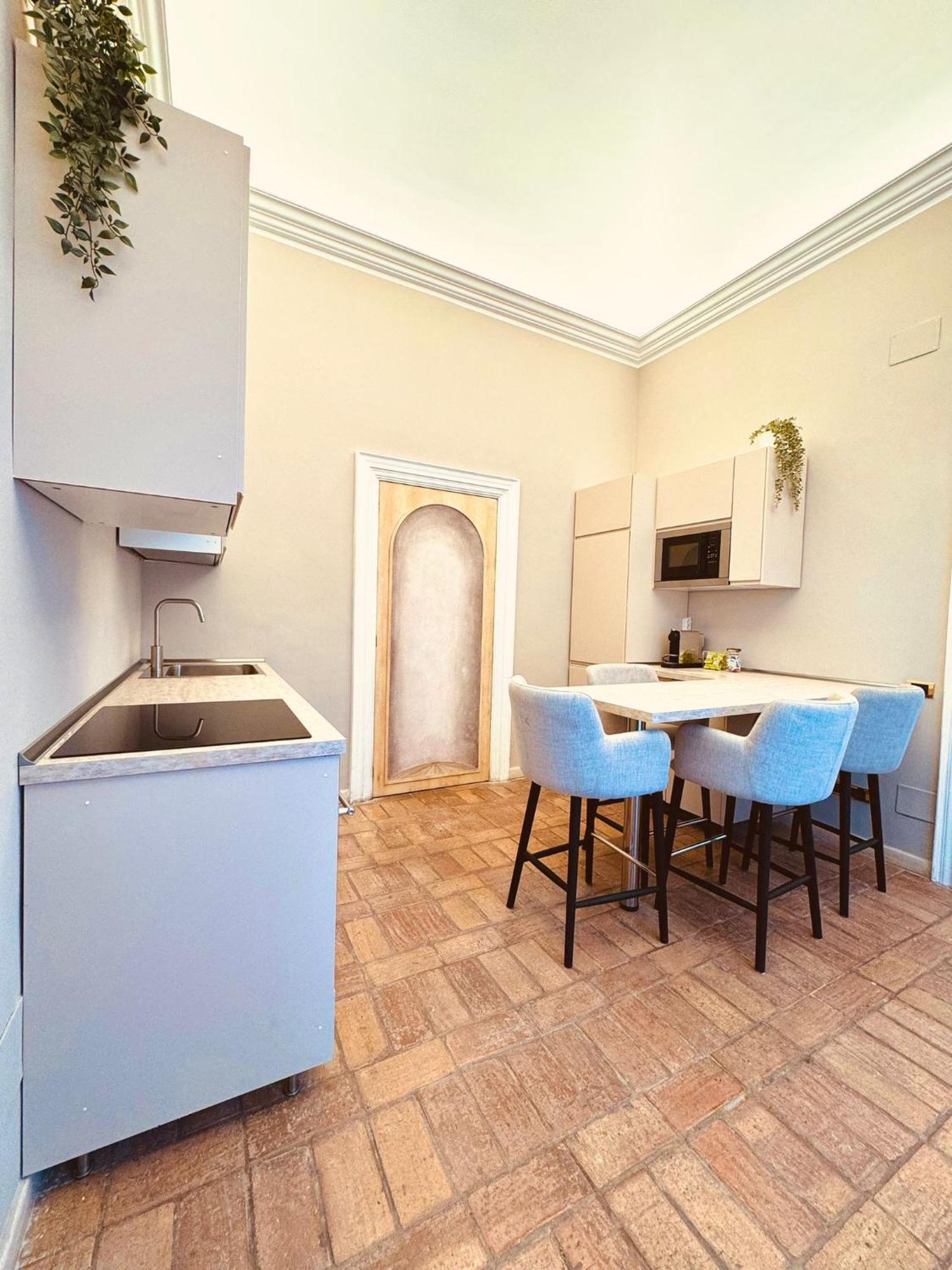 Lux Apartment Cavour Rzym Zewnętrze zdjęcie