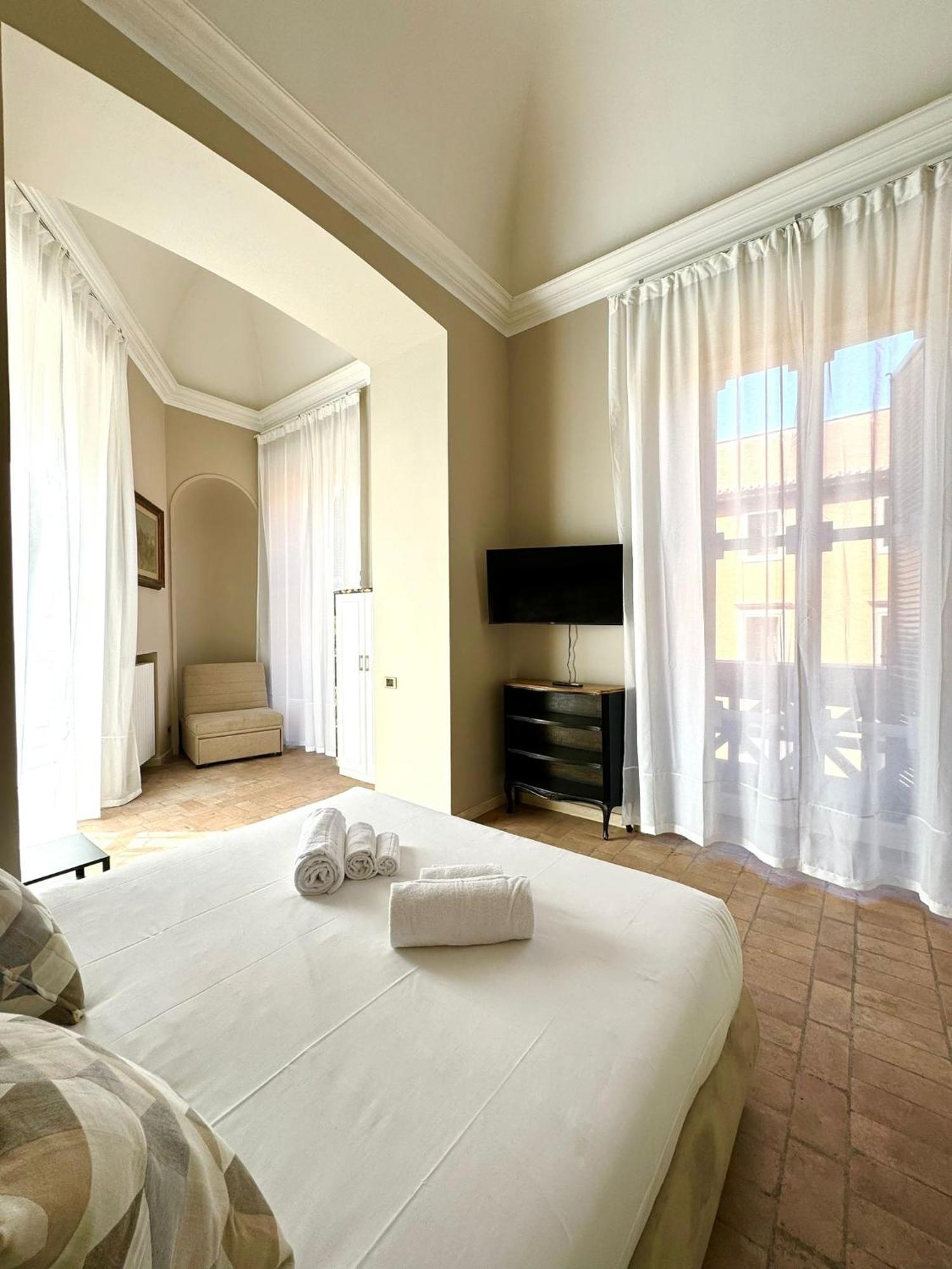 Lux Apartment Cavour Rzym Zewnętrze zdjęcie